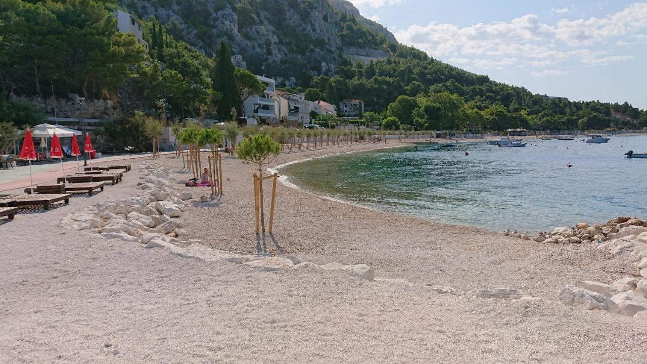 Apartment Sreta Omis Exterior photo